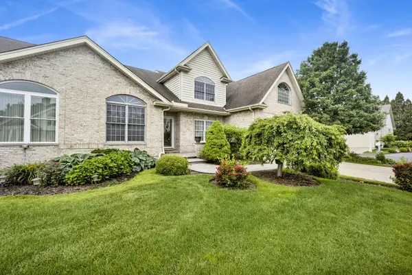 3063 Rosebrook CIR, Westchester, IL 60154
