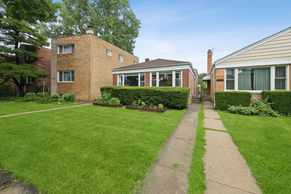 3114 W Jerome ST, Chicago, IL 60645