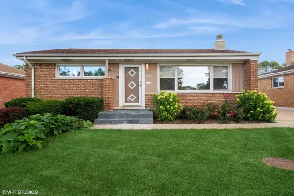 8223 N Washington ST, Niles, IL 60714
