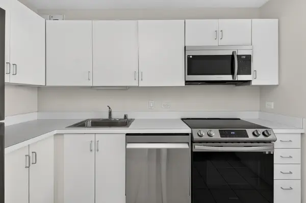 405 N WABASH AVE #1801, Chicago, IL 60611