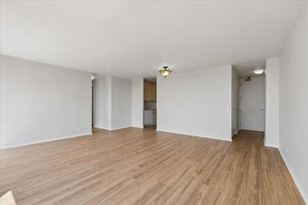 4343 N Clarendon AVE #2117, Chicago, IL 60613