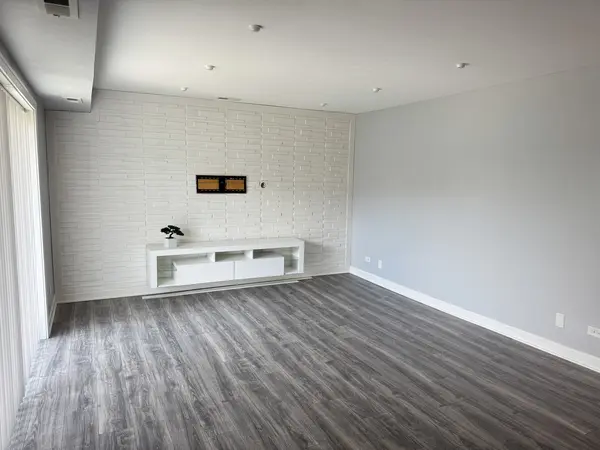 263 S Clubhouse DR #312, Palatine, IL 60074