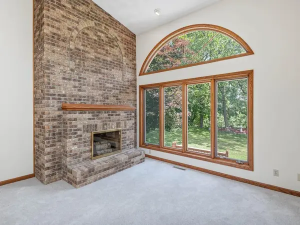 13420 Pennock AVE, Apple Valley, MN 55124