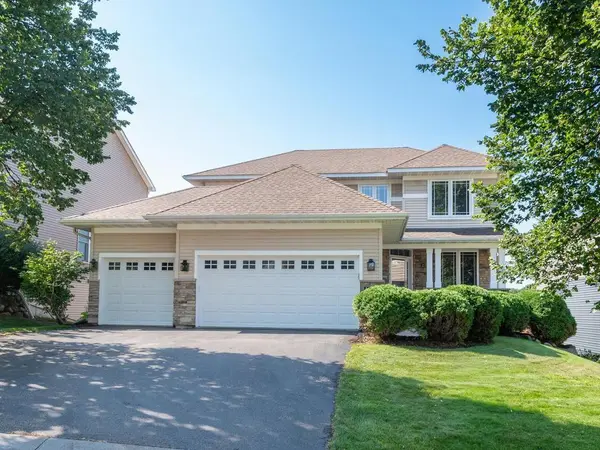 1511 Pembroke PASS, Chanhassen, MN 55317