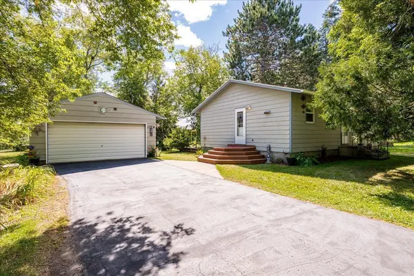 1704 Doddridge AVE, Cloquet, MN 55720