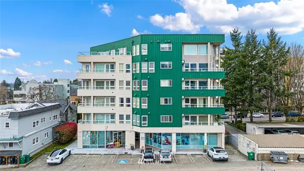 4528 8th AVE NE #2D, Seattle, WA 98105