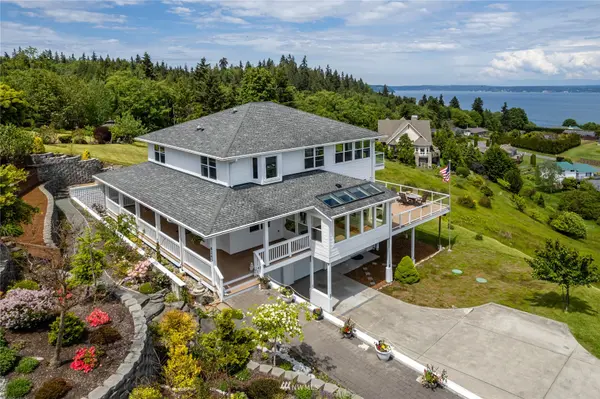 6249 Spinnaker Ridge LN, Clinton, WA 98236