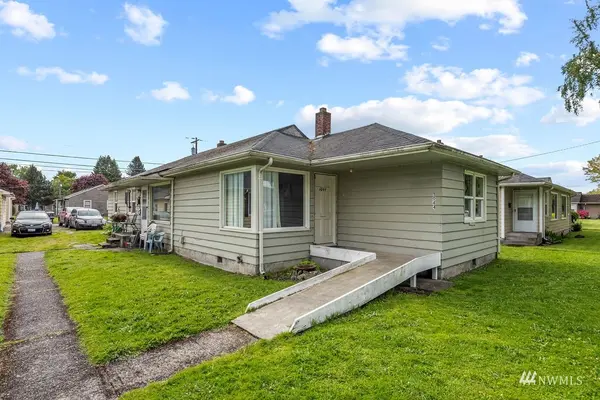 1044 18th AVE, Longview, WA 98632