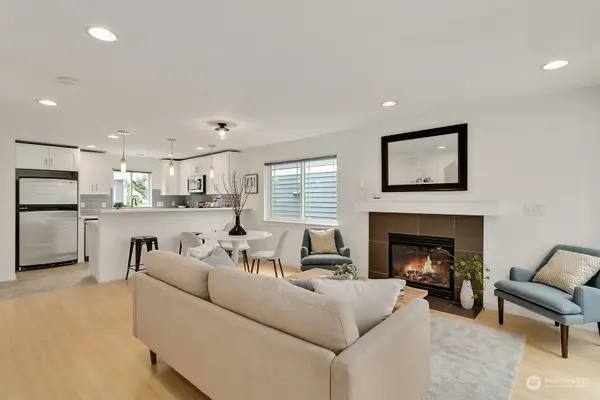 928 NW 52nd ST #B, Seattle, WA 98107
