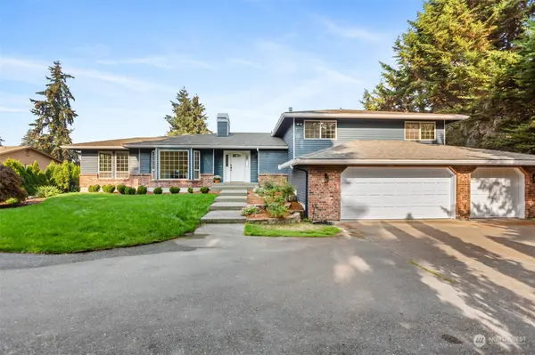 6408 NE 196th ST, Kenmore, WA 98028
