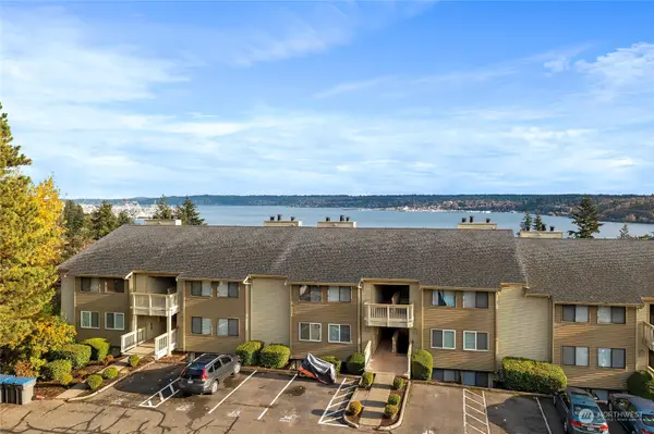 1735 W Sunn Fjord LN #I 202, Bremerton, WA 98312