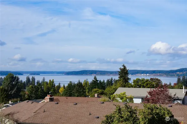 1004 Short ST, Steilacoom, WA 98388