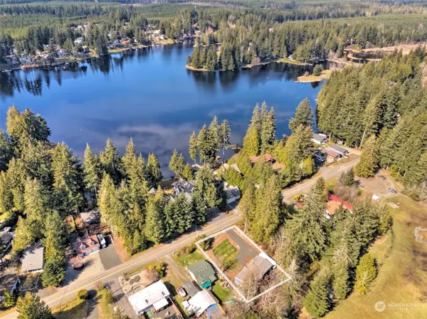 960 E Timberlake DR E, Shelton, WA 98584