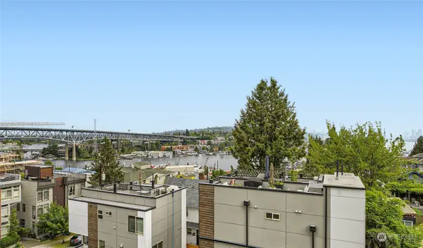 3959 1st AVE NE #A, Seattle, WA 98105