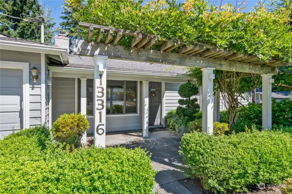 13316 NE 73rd ST, Redmond, WA 98052