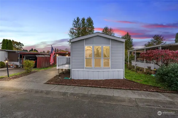 8208 38th ST E #11, Edgewood, WA 98371