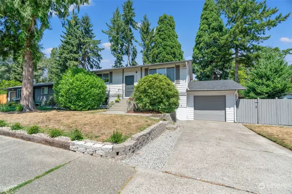 9712 NE 124th ST, Kirkland, WA 98034