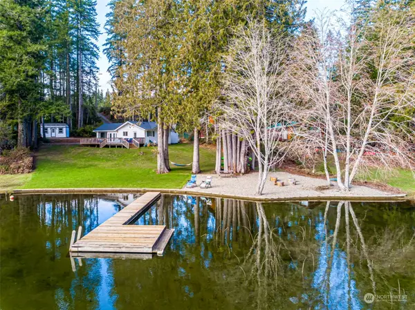 5760 E Mason Lake DR W, Grapeview, WA 98546
