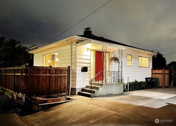 307 NE 43rd ST, Seattle, WA 98105