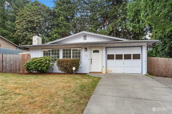 762 NW Firglade DR, Bremerton, WA 98311