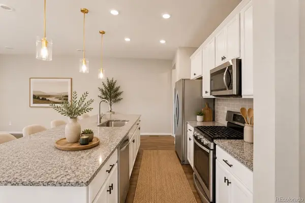 10869 E 25th DR, Aurora, CO 80010