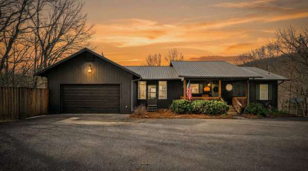 929 Old Casey Cove Rd, Smithville, TN 37166