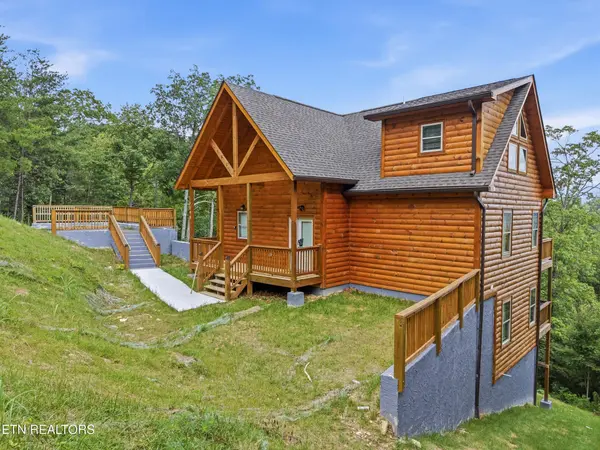 4298 Harmony Hill Lane, Sevierville, TN 37862