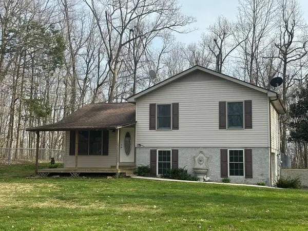 132 Petalbrook Ln, Livingston, TN 38570