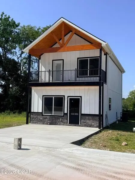 17 Havenway AVE, Pineville, MO 64856