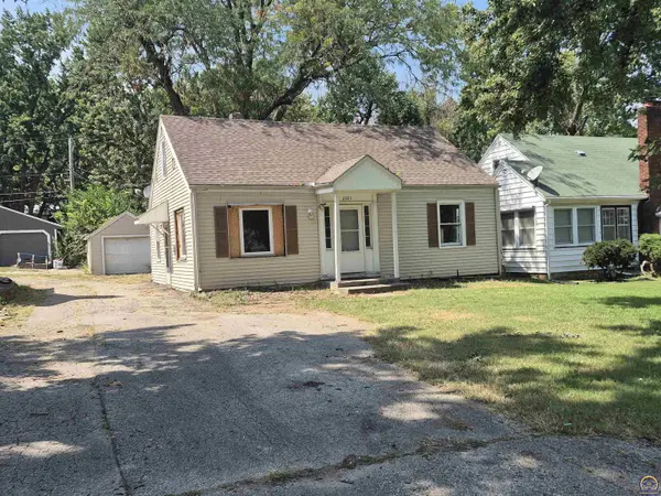 2321 SE Maryland AVE, Topeka, KS 66605