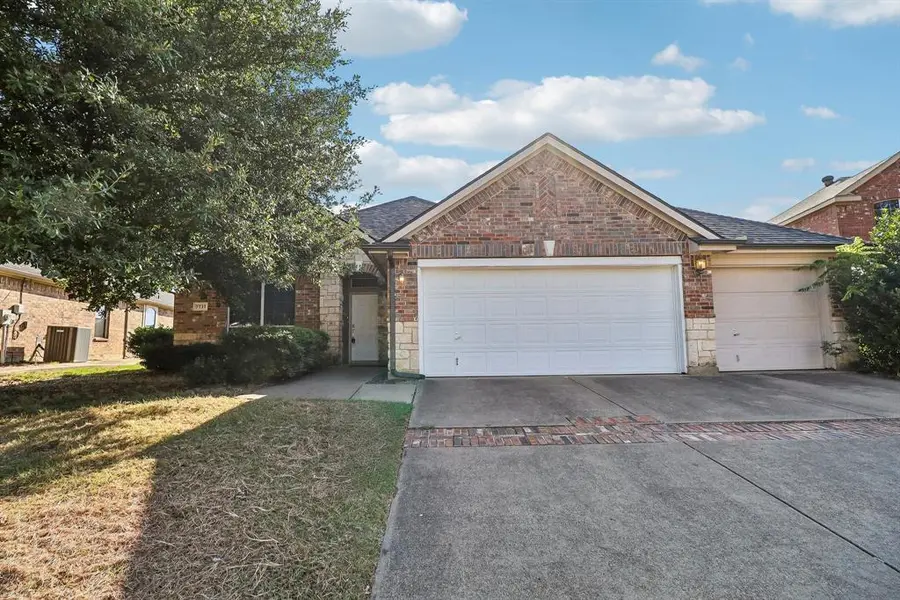 7717 Decoy Drive, Arlington, TX 76002