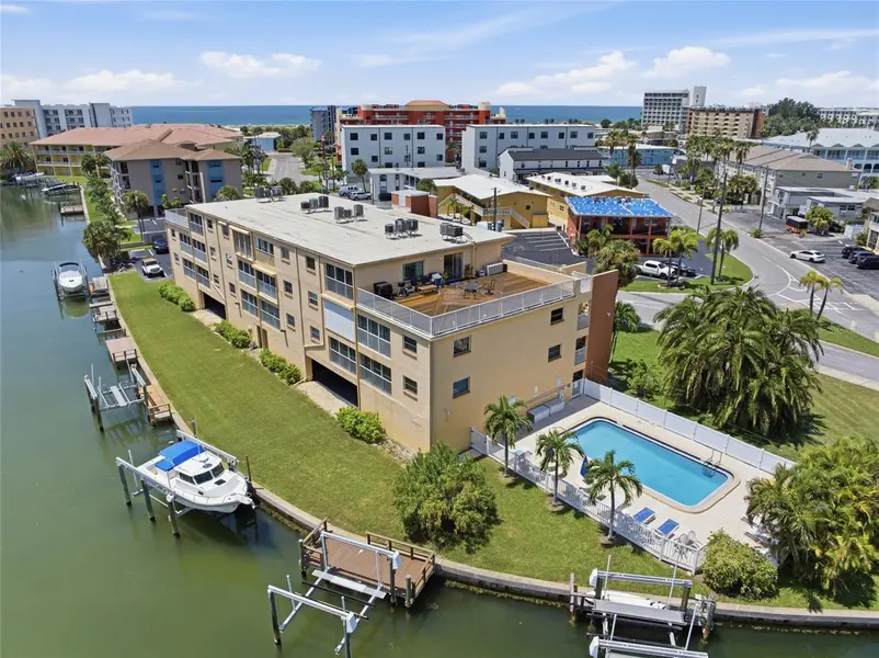 175 116TH AVE #206, Treasure Island, FL 33706