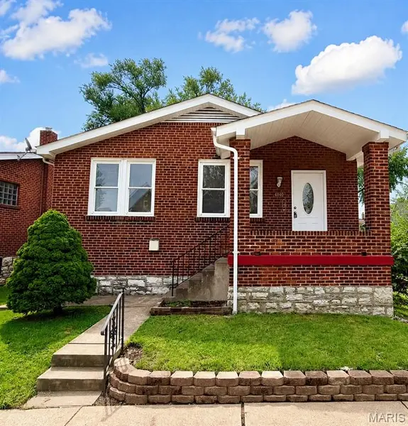 4840 Gardenville AVE, St Louis, MO 63116