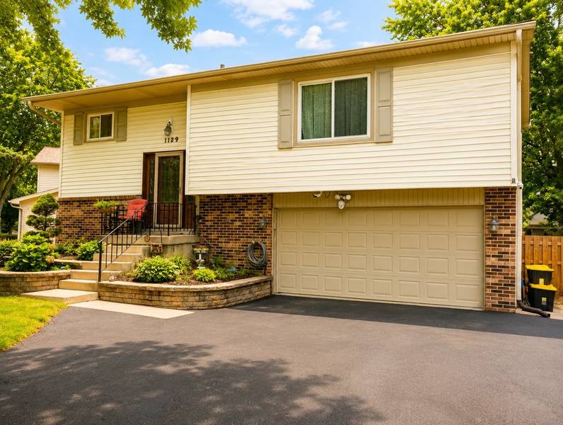 1129 Bramble AVE, Bolingbrook, IL 60490