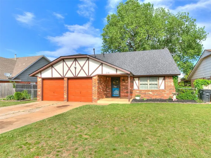 216 S Morgan DR, Moore, OK 73160