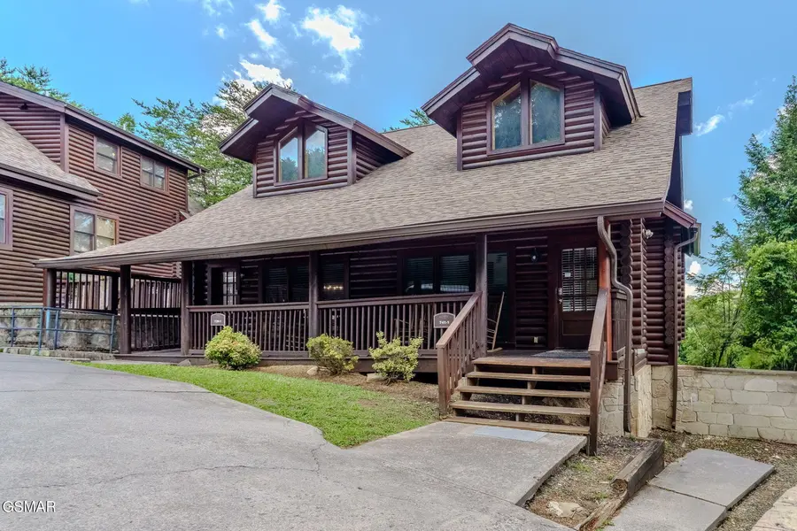 741 Golf View Boulevard, Pigeon Forge, TN 37863