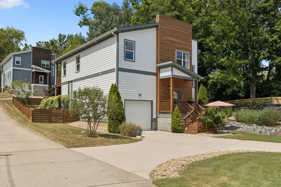 1428C Riverside Dr, Nashville, TN 37206