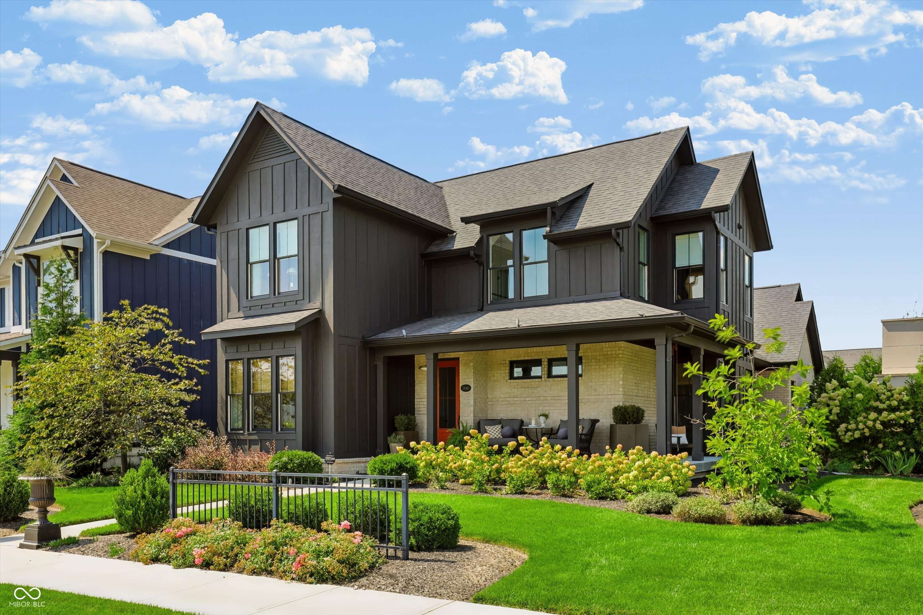15040 Oak Hollow LN E, Carmel, IN 46033