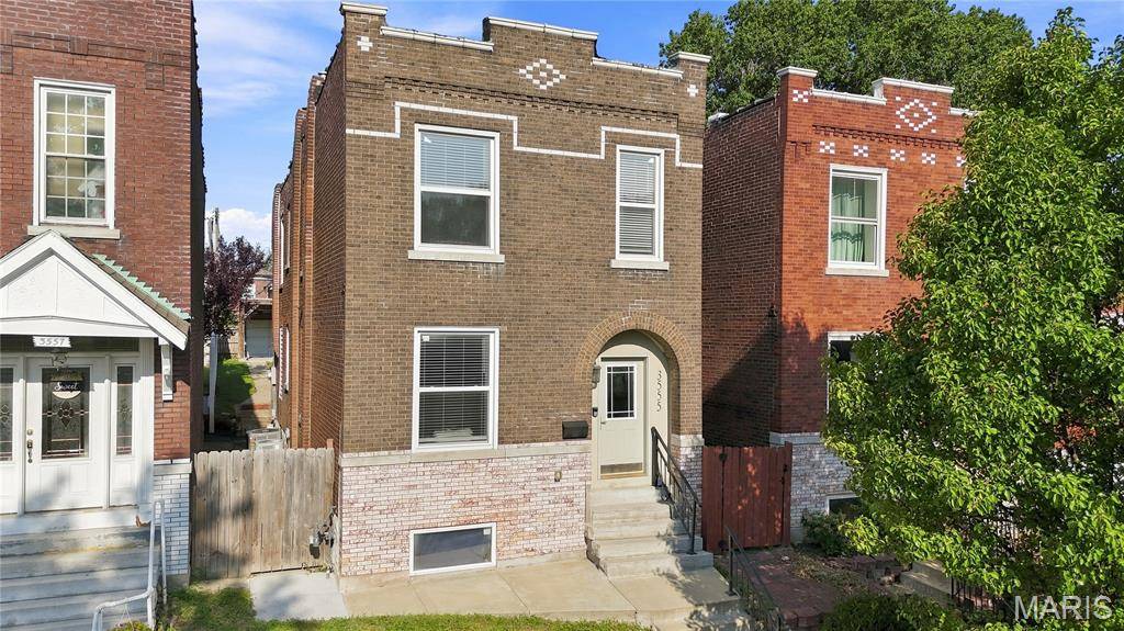 3555 S Spring AVE, St Louis, MO 63116