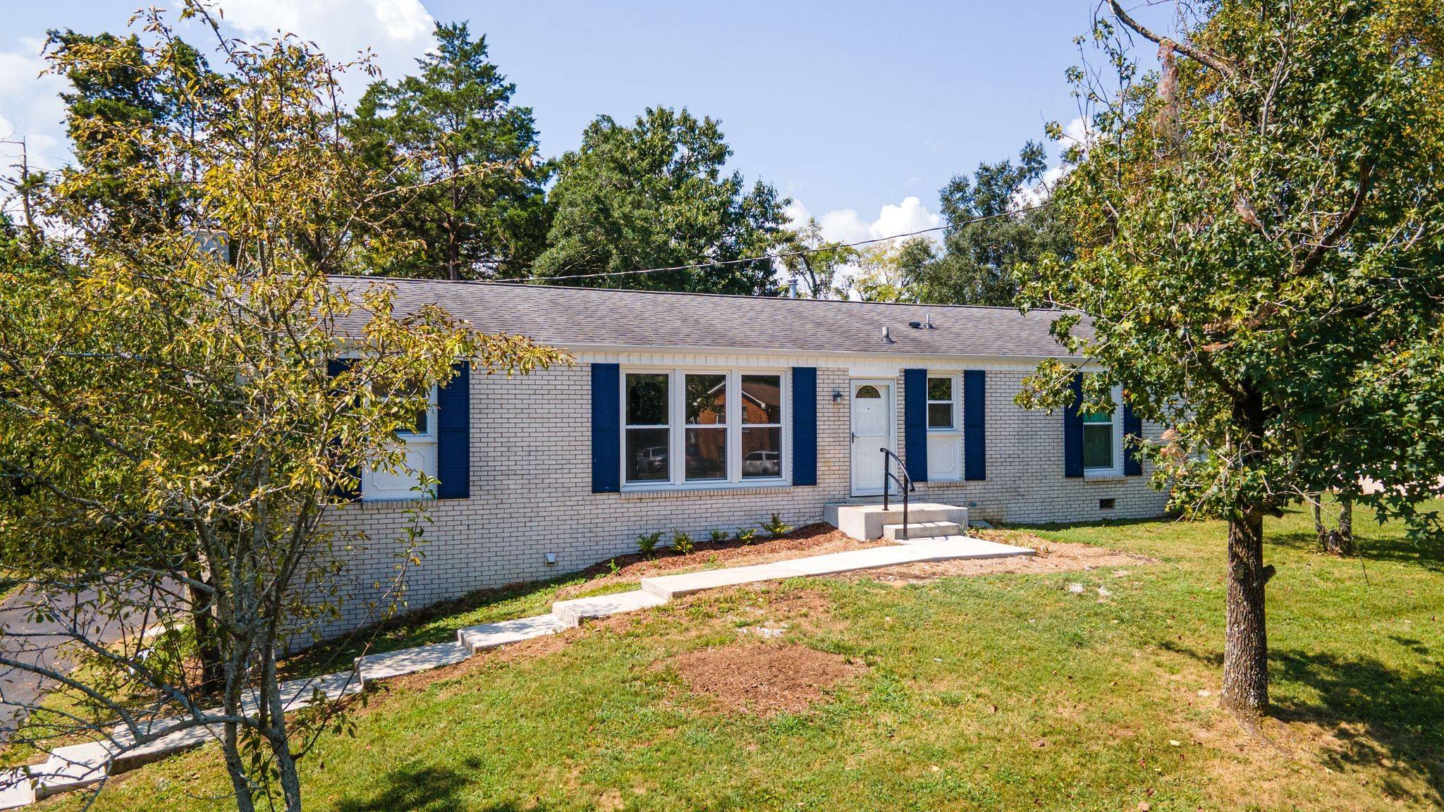 609 Harpeth Pkwy #E, Nashville, TN 37221
