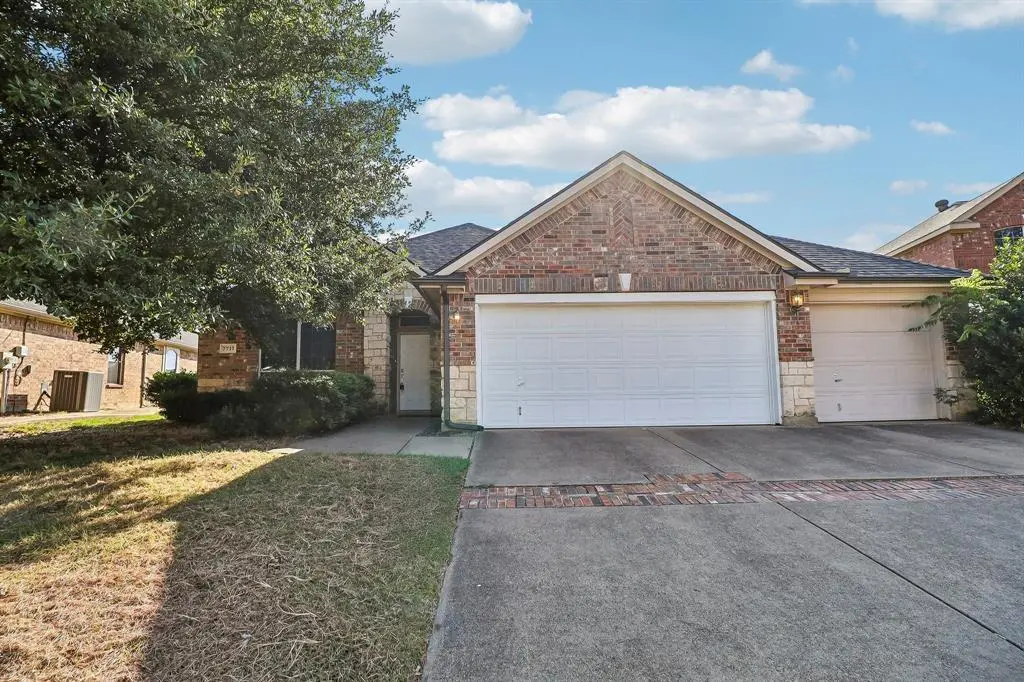 7717 Decoy Drive, Arlington, TX 76002