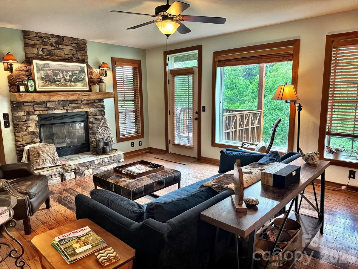 222 Creekside WAY #D201, Burnsville, NC 28714