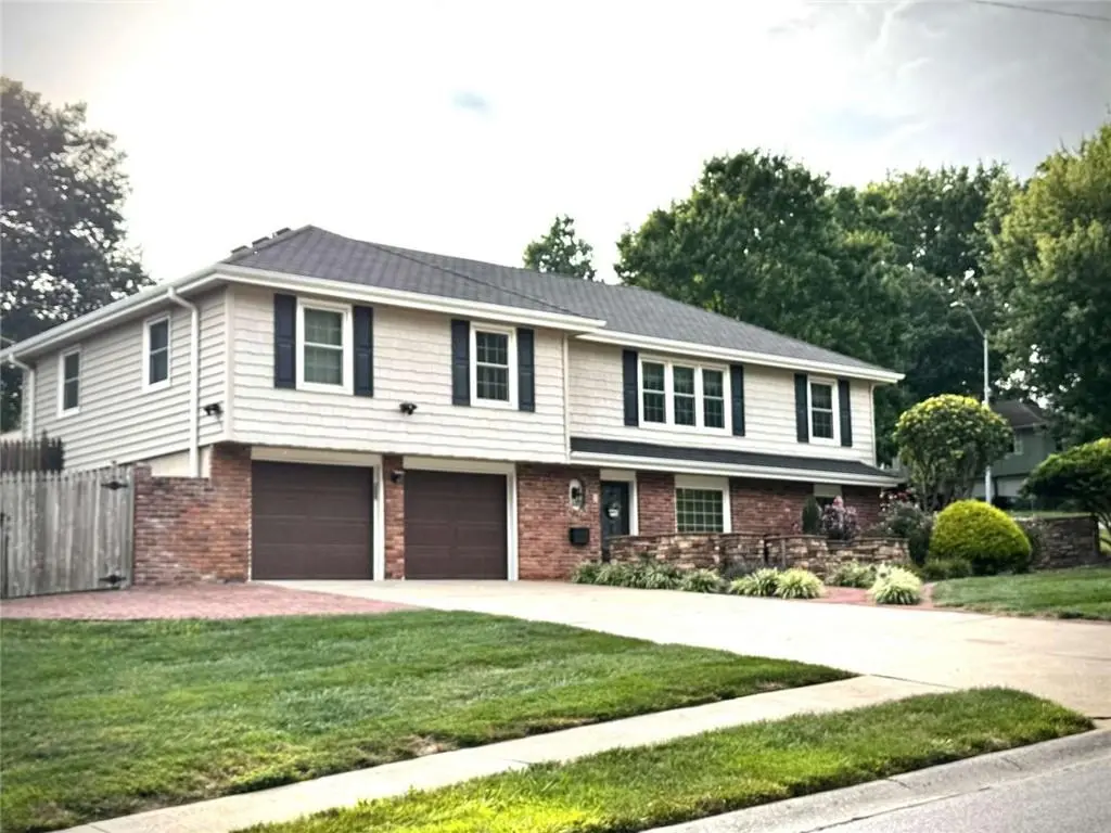 4408 S Mills ST, Independence, MO 64055
