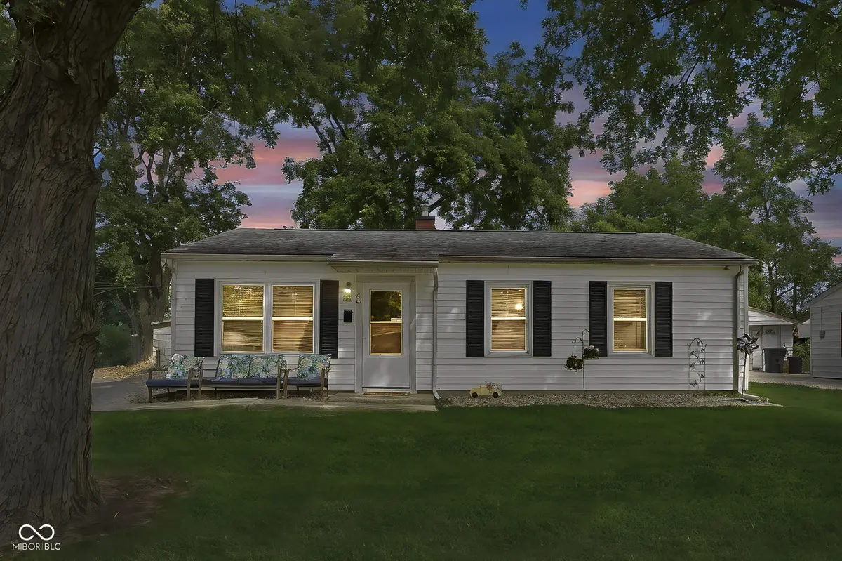 40 North DR, Mooresville, IN 46158