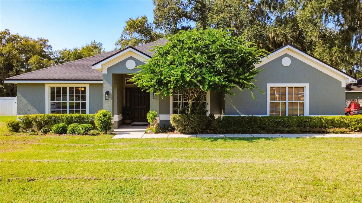 6843 ASHBURY DR, Lakeland, FL 33809