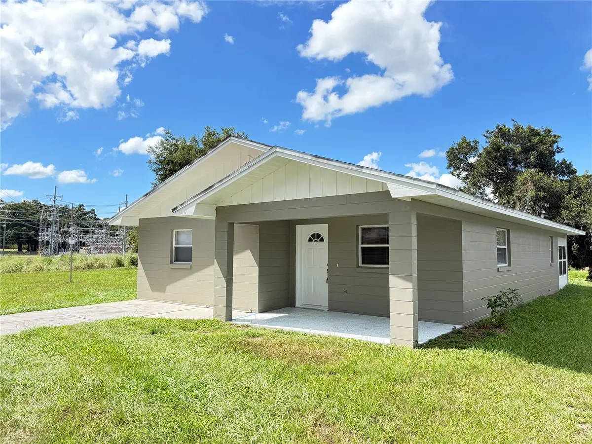1117 BLOSSOM CIR N, Lakeland, FL 33805