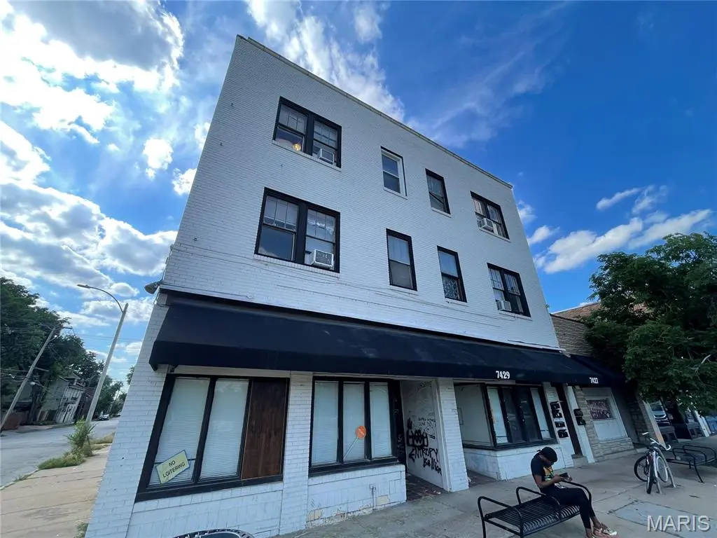 7427 S Broadway, St Louis, MO 63111