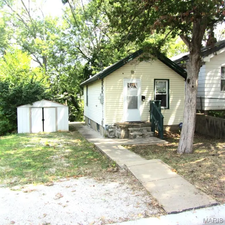 629 De Merville AVE, St Louis, MO 63125