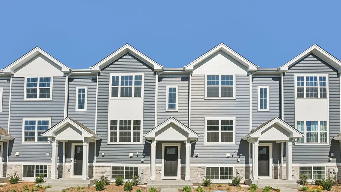 1379 Oakfield LN, Pingree Grove, IL 60140
