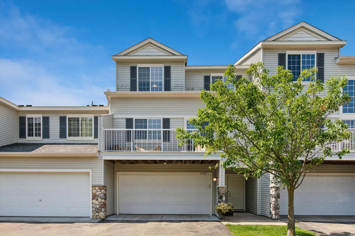 6727 Pine Crest TRL S, Cottage Grove, MN 55016